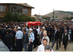 Şehit Polis Toprağa Verildi!