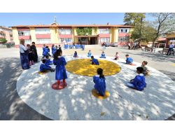 Okul Bahçeleri, Geleneksel Çocuk Oyunları İle Renklendi