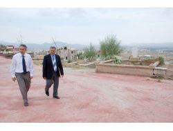 Melikgazi Belediyesi Mezarlıklarda Yol Ve Çevre Düzenlemesi Yaptı