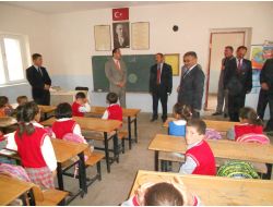 Kaymakam Taşolar, İhtiyaç Sahibi Öğrencilerin Yanında