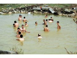 Sifa Arayanlar Budaklı Kaplıcaları'na Akın Ediyor