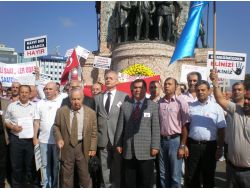 Saatçiler, Korsan Satışları Ve Taklit Ürünleri Protesto Etti