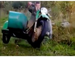 Rusya’da Motorcu Kendini Çeken Kameramana Çarptı