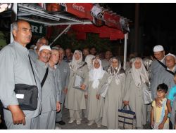 Edremit'te Hacı Adayları Dualarla Kutsal Topraklara Uğurlandı