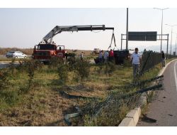 Orta Refüje Çarpan Otomobil Takla Attı