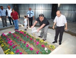 Özal'ın Mezarına Malatya'dan Toprak Geldi