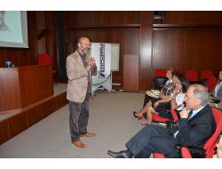 Beden Dili, İletişimde İlk Sırada Geliyor