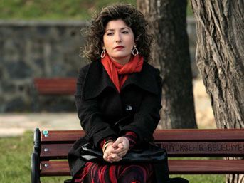 ŞEBNEM BOZOKLU OYUNDAN ÇIKARILDI!