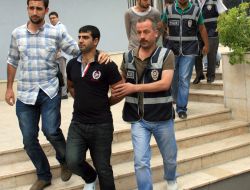 Hırsızlıktan 200 Ayrı Kaydı Bulunan Zanlı Ve Arkadaşları Tutuklandı