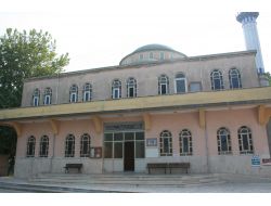 Camiye Tabure Sandalyeden Sonra Koltuk Da Koydular