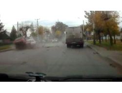 Rusya’da Yine Alkol Ve Hatalı Solama; Feci Kazalar Kamerada