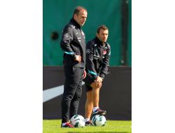 Millilerde Romanya, Mesaisi Sürüyor