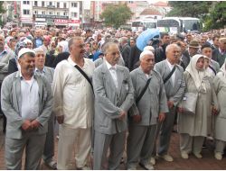Ünyeli Hacı Adayları Kutsal Topraklara Uğurlandı