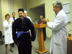 Bakan Akdağ, Özbek Milli Elbisesi Çapan Giydi