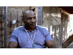 Mike Tyson Tespihini Boynunda Taşıyor