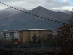 Palandöken'e Mevsimin İlk Karı Düştü