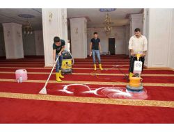 Mardin Belediyesi, Camii, Vakıf Ve Öğrenci Yurtlarını Temizliyor