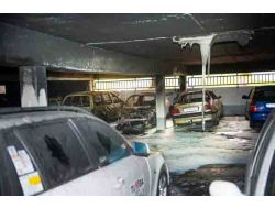 Stockholm'de Türk Mahallesinde Araba Garajı Kundaklandı