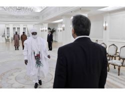 GÜL VE BAKANLARDAN 'NEŞELİ' KARE