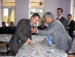 Belediyedeki Hırsızlık Zanlılarını Yakalayan Polisler Ödüllendirildi