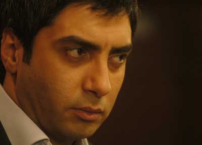 KURTLAR VADİSİ'NDE KIYAMET KOPUYOR