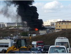 Fabrika Yangını Kontrol Altına Alındı