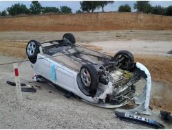 Hurdaya Dönen Araçtan Hafif Sıyrıklarla Çıktı