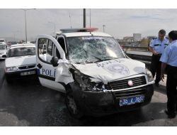 İzmir'de Zincirleme Kaza : 3'ü Polis 7 Yaralı