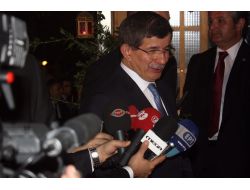 Davutoğlu, Atina'da İstanbul Kökenli Rumlar Ve Batı Trakyalı Azınlık İle Görüştü