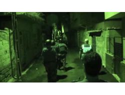 Çocuklara Eylem Yaptırıp Sokakta Esrar Satmışlar!