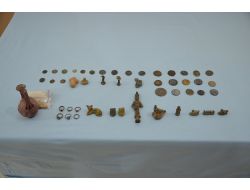 Tarihi Eser Kaçakçıları 49 Eserle Yakalandı!