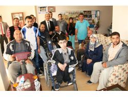 Iğdır Emniyeti'nden Engellilere Moral Ziyareti