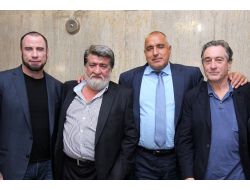 John Travolta Ve Robert De Niro, Film Çekimi İçin Sofya’da