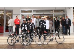 Kansere Dikkat Çekmek İçin İstanbul'dan Artvin'e Pedal Çevirerek Gidiyorlar