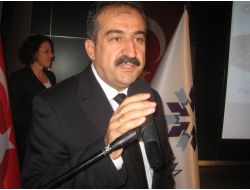 Vali Öztürk: Üniversiteler Bilgi Üretmeli, Dünya İle Yarışmalı