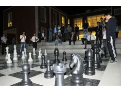 Öğrenciler Açık Alanda Satranç Oynayabilecek