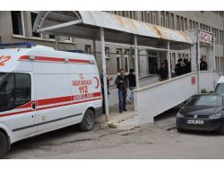 Polis Memuru, Yol Kesen Teröristlerle Çatıştı: 3 Yaralı