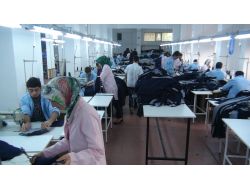 Tatvan’dan 20 Ülkeye Eşofman İhraç Ediyor