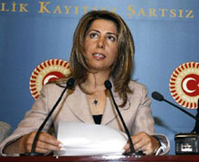 Eski vekil için yakalama kararı