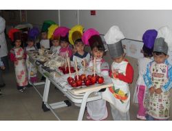 Reyhanlı Minikler, Arakanlı Kardeşleri İçin Kermes Düzenledi