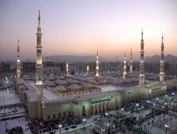 Hacılar, Mescid-i Nebevi'ye Akın Ediyor!