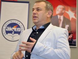 Kalkınç: Yedi Saatten Az Uyuyan Öğretmen Agresif Hale Geliyor