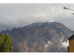 Hakkari Dağlarına Yılın İlk Karı Düştü
