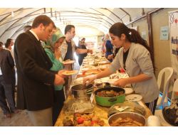 Cizre'de Fakir Öğrenciler Yararına Kermes Tertiplendi