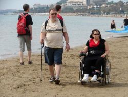 Side Plajını Güzelleştirme Çalışmalarına Turizmciler Destek Verdi