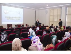 Sultanbeyli'de Okumayı Öğrenenler Sertifika Aldı