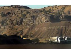 Teröristler Cudi Dağı'nda Bir Şirkete Ait 11 Aracı Yaktı