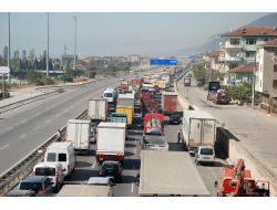 Tem'deki Çalışmalar Nedeniyle Kilometrelerce Araç Kuyruğu Oluştu