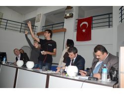 İşsizlerin Kura Çekimini Çocukları Yaptı