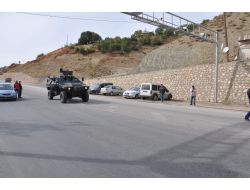 Teröristler Tunceli'de Fıstık Yüklü Kamyonu Yaktı